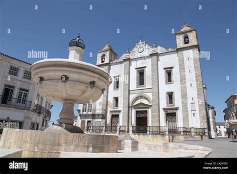 Giraldo Square In Centre Of Evora Portugal The Square Dates From 1570