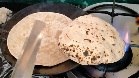 Roti Phulka Chapati Recipe Step By Step How To Make Soft Chapati And Roti Indian Flat Bread