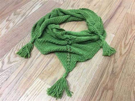 Stylish And Simple Free Triangular Scarf Knitting Patterns