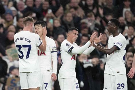 Niente Milan Il Difensore Va Al Tottenham Accordo A Un Passo