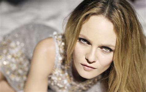 Pin By Vanessa Paradis Pics On Photoshoots Vanessa