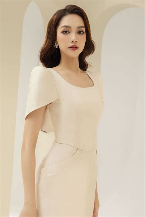 Taí Pegged Scoop Neck Taffeta Midi Dress S Pink Nude Dress