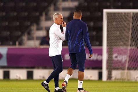 Deschamps Kylian Mbapp Est Le Nouveau Capitaine Des Bleus