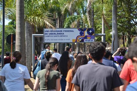 UFU suspende cronograma do vestibular devido à greve dos técnicos