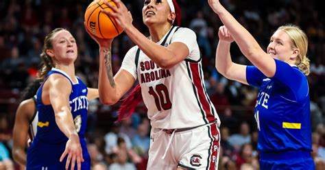 South Carolina Women's Basketball Team Pulls Away Late In 77-61 Victory ...