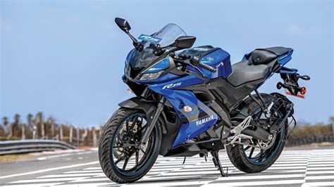 Yamaha R15 V3 Specification Mileage Top Speedreview And Price