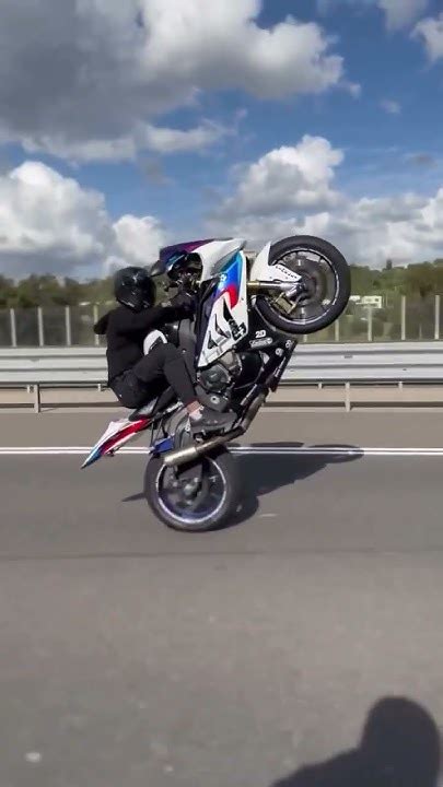 Bmw S1000rr Wheelie Riding😱🏍🥷superbikebmwsupportwheelie Riding