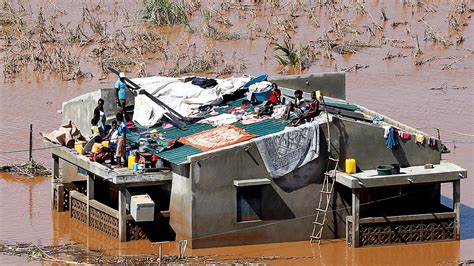 Cyclone Idai Death Toll Tops 500 In Mozambique Zimbabwe Malawi