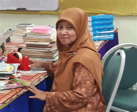 Ebook Novel Comel Rahsia Jambul Cikgu Amnah Noorliza Skp Membalik