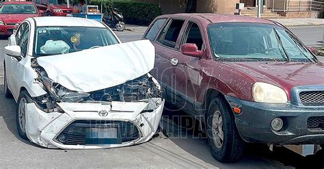 Hoy Tamaulipas Accidente En Tamaulipas Se Pasa Alto Choca Y Lesiona A Mujer En Nuevo Laredo