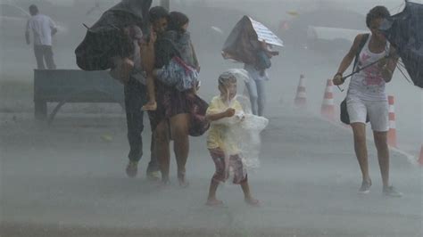 Chuva causa estragos em Brasília DF1 G1