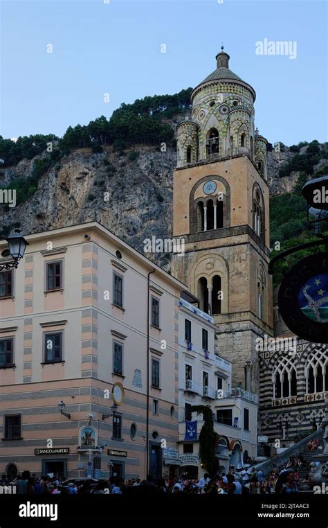 La Bellissima Ed Iconica Cattedrale Di Sant Andrea Duomo Di Amalfi Ad