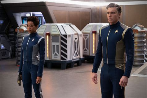 Sonequa Martin Green As Michael Burnham And Anson Mount As Christopher