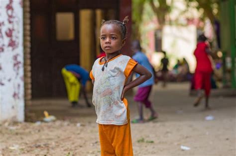 Des millions denfants menacés par la guerre au Soudan Édition