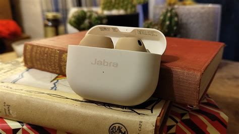 Jabra Elite 10 review: a cheaper, feature-packed alternative to the ...