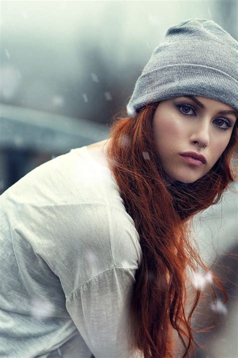 Скачать обои girl long hair brown eyes photo photographer snow