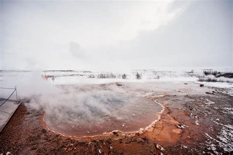 Manantial Termal En El Valle De Haukadalur Geysir Rea Geot Rmica