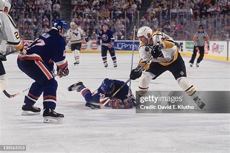 Rick Tocchet Penguins Photos and Premium High Res Pictures - Getty Images