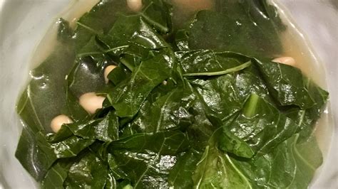 Simple Collard Greens and White Beans [Recipe] - The Lifestyle Dietitian