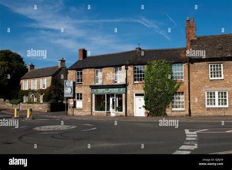 Bampton village, Oxfordshire, England, UK Stock Photo - Alamy