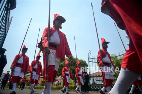 Melihat Tradisi Grebeg Maulud Keraton Yogyakarta Republika Online