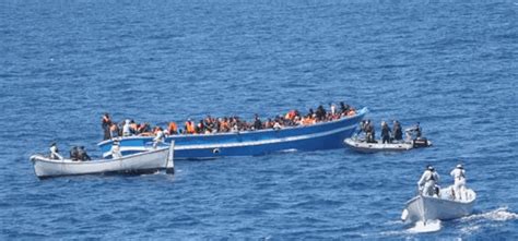 Centinaia Di Sbarchi A Pozzallo La Stampa