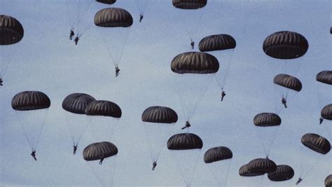 Un Parachutiste Péruvien Survit à Une Chute De 1500 M Monde 7sur7be