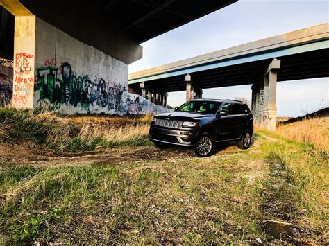 Jeep Grand Cherokee Summit under the Interstate : r/4x4