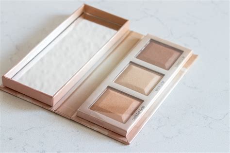 Essence Choose Your Glow Highlighter Palette InnenAussen