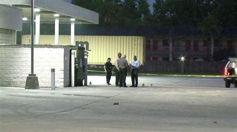 Man Shot And Killed Behind Gas Station Near Eastex Freeway Beltway 8