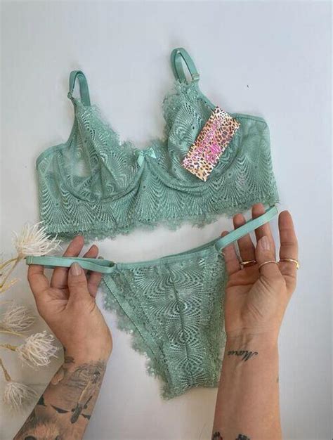 Comprar Conjunto Calcinha E Cropped Renda Maria Sacoleira Lingerie