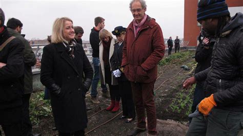 Aubervilliers Des Potagers Sur Le Toit Du Centre Commercial Le Parisien