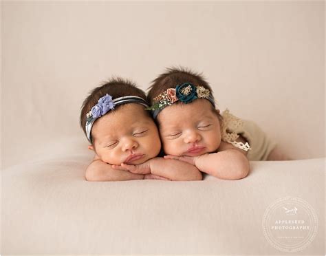 Twin Sisters | Atlanta Twin Photographer | Appleseed Photography