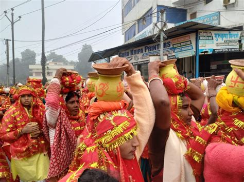 श्रीमद् भागवत कथा को लेकर निकली कलश यात्रा India City Live