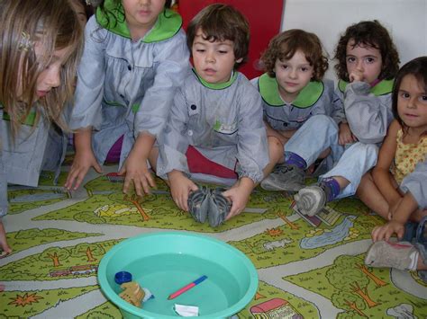 Centro Escolar De Regilde Cientistas De Palmo E Meio