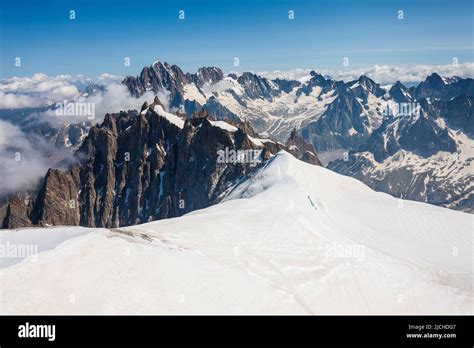 El Mont Blanc o Monte Bianco significado White Mountain es la montaña