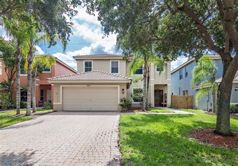 3885 Torres Cir, West Palm Beach, FL 33409 | MLS# RX-10397787 | Redfin