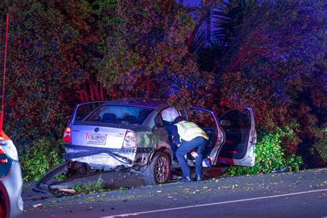 Car Flees Police Loses Control Crashes In Penrose Auckland