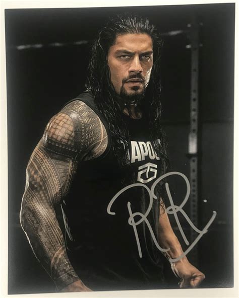 Roman Reigns Autographed Glossy 8x10 Photo | AACS Autographs