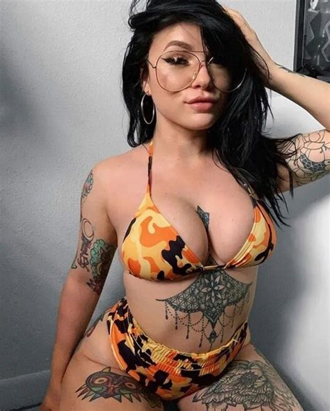 Tats And Glasses Porn Pic