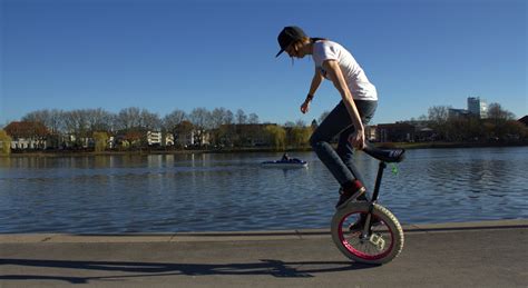 Unicycling Unicycleskills