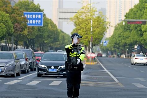 无锡公安交警部门精细化改善交通设施 提升市民出行满意度