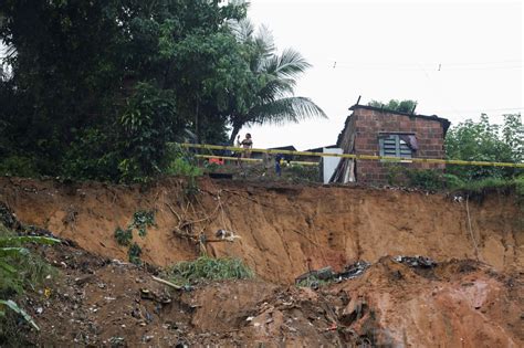 Ploi torenţiale în nord estul Braziliei Cel puţin 56 de morţi şi 56 de