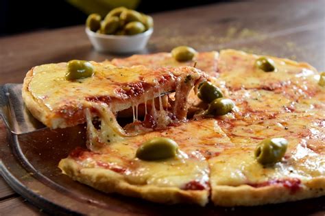 Ya Se Palpita La Noche De La Pizza Y La Empanada En La Plata Con Cerca