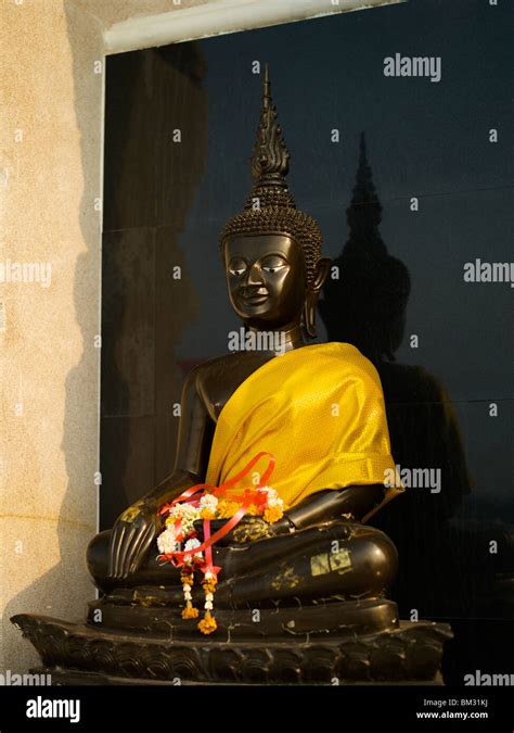 Black Buddha Hi Res Stock Photography And Images Alamy