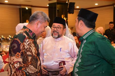 Hadiri Majelis Sambutan Hari Kebangsaan Malaysia Ke Bupati Kasmarni