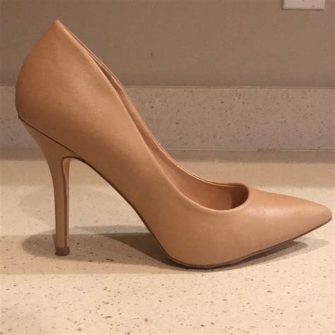 JustFab Shoes Nude Pointed Toe Pumps Poshmark