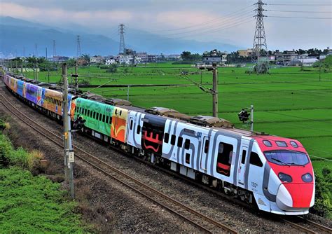 台鐵130週年普悠瑪彩繪列車 James Tsao Flickr