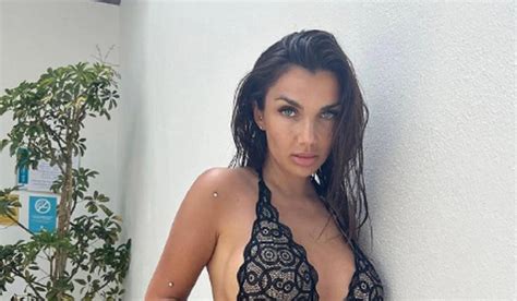 Elettra Lamborghini Latro B Rifatto La Twerking Queen Rompe Il Silenzio