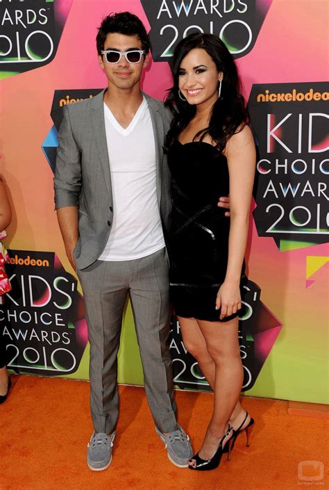 Joe Jonas Junto A Demi Lovato Fotos Formulatv